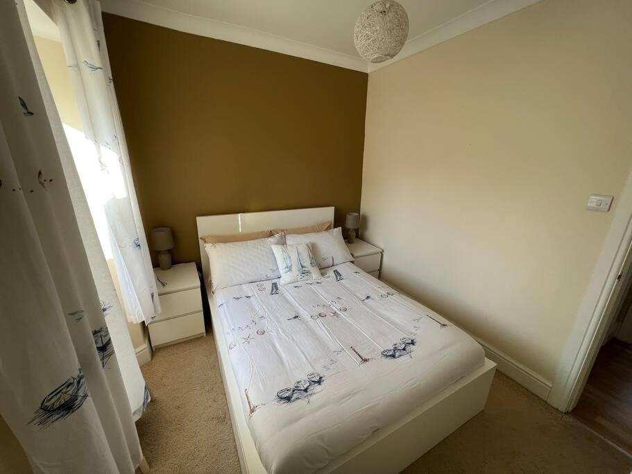 Fantastic 3 Bedroom Holiday Home Millport Eksteriør bilde