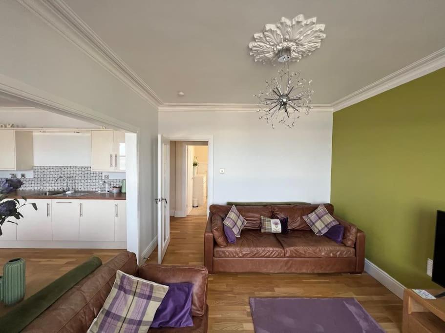 Fantastic 3 Bedroom Holiday Home Millport Eksteriør bilde