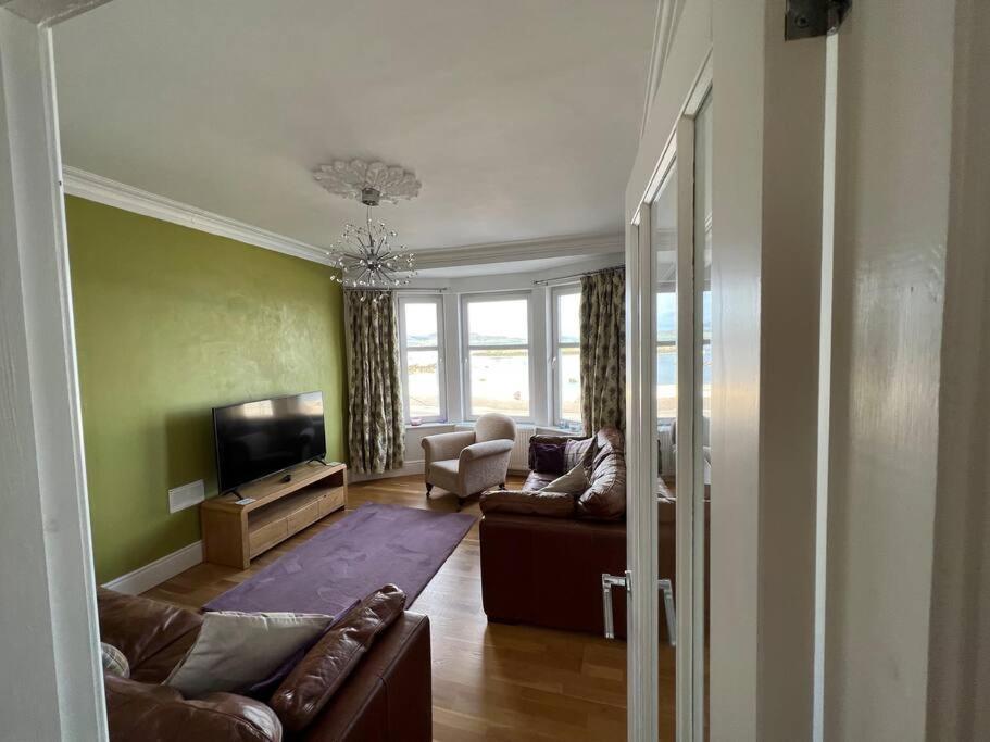 Fantastic 3 Bedroom Holiday Home Millport Eksteriør bilde